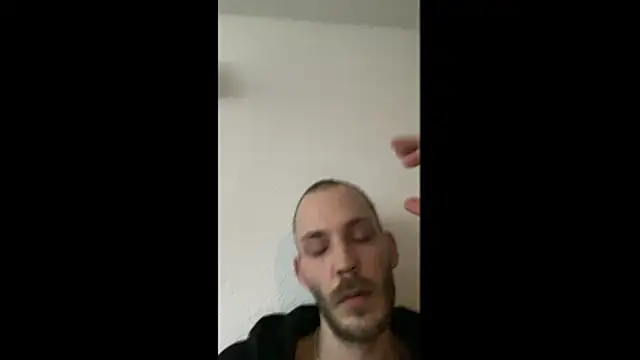 MolleDolle online show from April 24, 2026, 5:26 pm