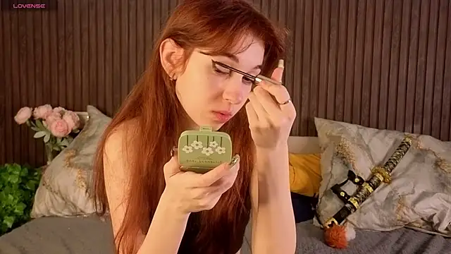 Snapshot of kitsun_ne chatting on November 12, 2025, 8:19 pm kitsun ne online show from November 12, 2025, 8:19 pm