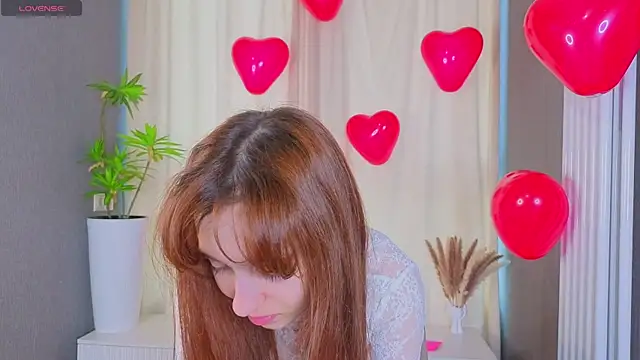 Snapshot of kitsun_ne chatting on February 14, 2026, 6:21 am kitsun ne online show from February 14, 2026, 6:21 am