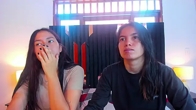 Snapshot of Sofy_and_Mia chatting on October 11, 2025, 12:36 pm Sofy and Mia online show from October 11, 2025, 12:36 pm