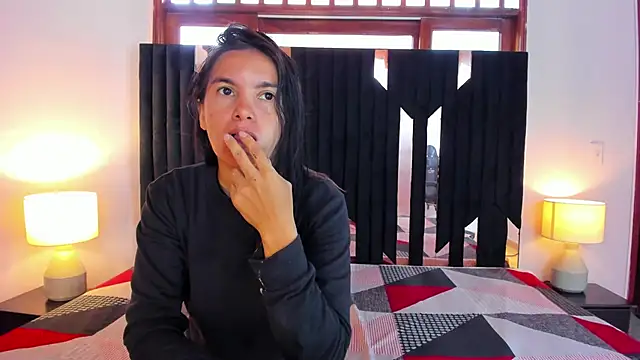 Snapshot of Sofy_and_Mia chatting on October 22, 2025, 12:38 pm Sofy and Mia online show from October 22, 2025, 12:38 pm