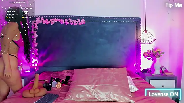 Snapshot of Emma_Saylor chatting on October 16, 2025, 7:04 pm Emma Saylor online show from October 16, 2025, 7:04 pm