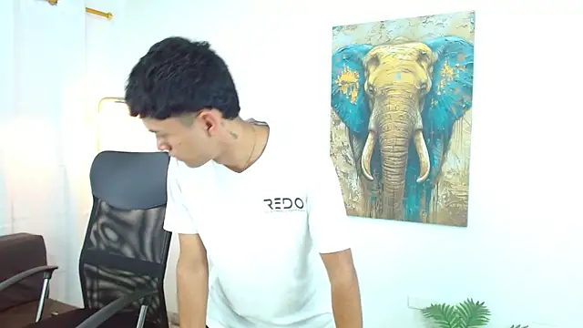 Snapshot of Alancum7 chatting on October 24, 2025, 12:56 pm Alancum7 online show from October 24, 2025, 12:56 pm