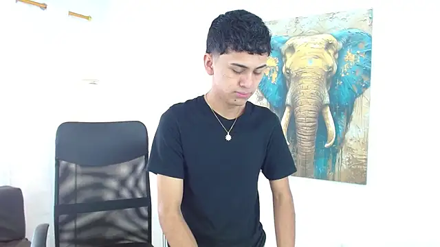 Snapshot of Alancum7 chatting on November 3, 2025, 1:23 pm Alancum7 online show from November 3, 2025, 1:23 pm