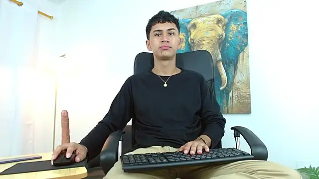 Snapshot of Alancum7 chatting on November 10, 2025, 12:59 pm Alancum7 online show from November 10, 2025, 12:59 pm