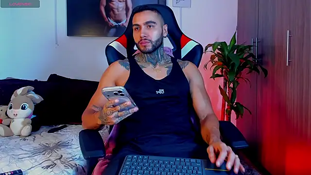 Danny Willson online show from April 14, 2026, 2:12 pm