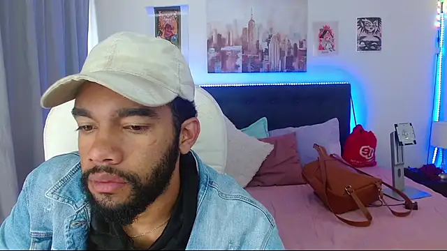 andresnoir  online show from December 22, 2025, 1:52 pm