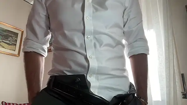 Snapshot of MarioDragon101_ chatting on October 15, 2025, 1:22 pm MarioDragon101 online show from October 15, 2025, 1:22 pm