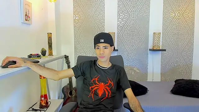 JacobBlackwell  online show from December 21, 2025, 7:32 pm