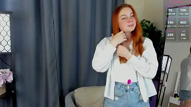 KellyeOun online show from October 21, 2025, 1:39 am