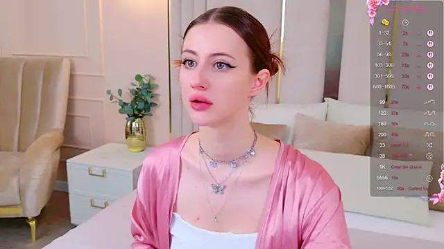 Snapshot of JessiJull chatting on October 19, 2025, 5:02 pm JessiJull online show from October 19, 2025, 5:02 pm