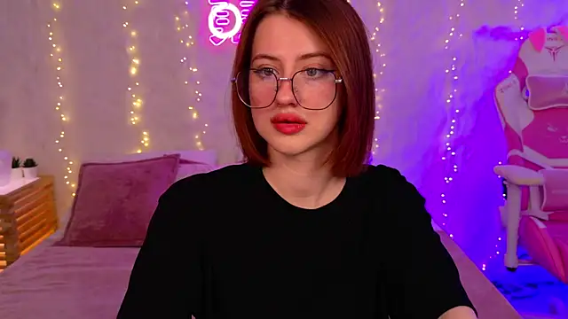 Snapshot of JessiJull chatting on November 8, 2025, 5:12 pm JessiJull online show from November 8, 2025, 5:12 pm