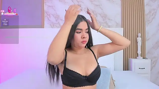 Snapshot of TianaGlow44 chatting on November 11, 2025, 12:05 pm TianaGlow44 online show from November 11, 2025, 12:05 pm