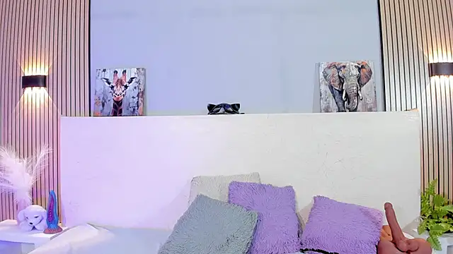 TianaGlow44 online show from April 9, 2026, 6:41 am