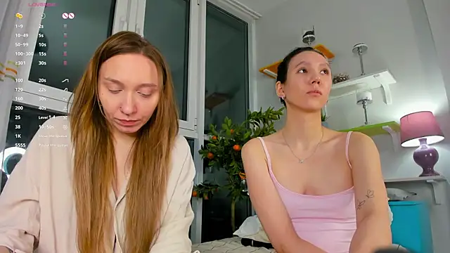 JohnetteConstine online show from December 20, 2025, 5:42 pm