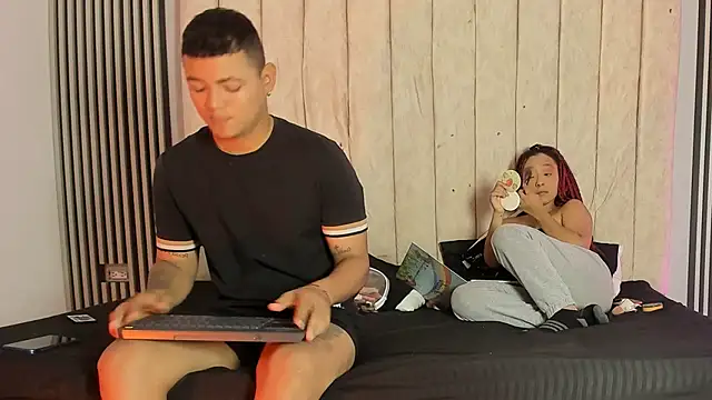 Snapshot of dante_and_kiara chatting on November 5, 2025, 8:42 pm dante and kiara online show from November 5, 2025, 8:42 pm