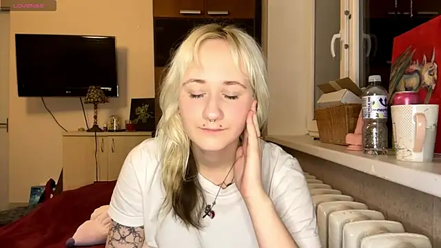 Ulemonala Cute online show from November 18, 2025, 6:34 pm