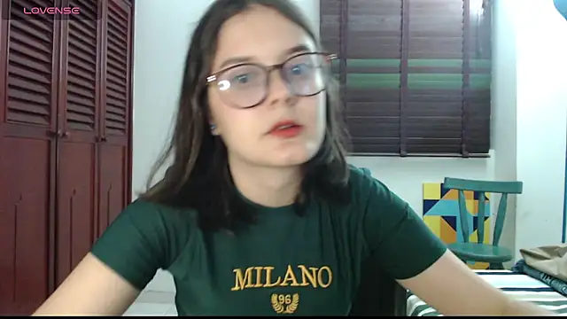 Snapshot of CarlaLorez chatting on October 12, 2025, 3:38 am CarlaLorez online show from October 12, 2025, 3:38 am