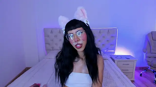 Nina fox 0691 online show from October 18, 2025, 12:39 pm