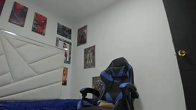 REDBRYAN EBANO online show from November 4, 2025, 8:08 pm