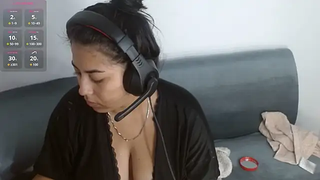 mariam ferrer online show from October 14, 2025, 4:57 am