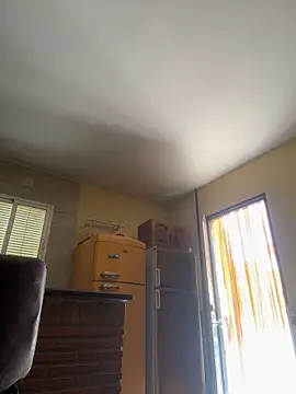 Snapshot of suarezz_ chatting on October 8, 2025, 11:19 am suarezz online show from October 8, 2025, 11:19 am