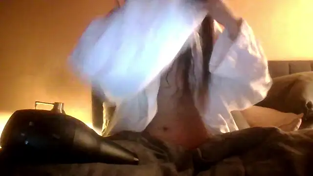 Snapshot of SuperValentina chatting on February 6, 2026, 10:24 pm SuperValentina online show from February 6, 2026, 10:24 pm