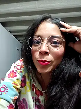 Eloisa smith online show from October 25, 2025, 5:26 am