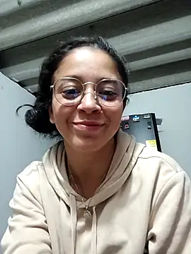 Eloisa smith online show from November 5, 2025, 4:34 am