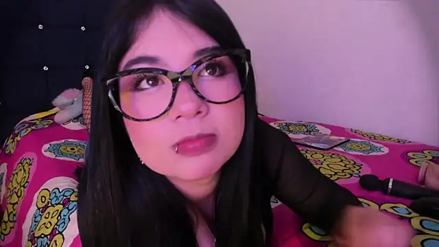 Snapshot of Lilith_salvatoree chatting on November 4, 2025, 1:54 pm Lilith salvatoree online show from November 4, 2025, 1:54 pm