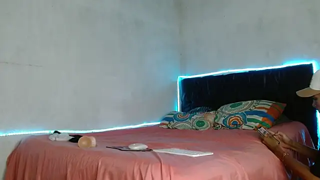 Snapshot of Paulosex12 chatting on October 24, 2025, 1:57 am Paulosex12 online show from October 24, 2025, 1:57 am