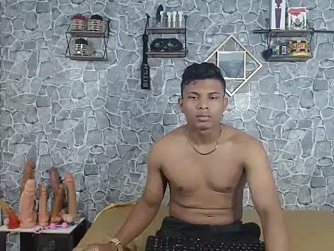 Snapshot of tylersmit00 chatting on October 11, 2025, 8:29 pm tylersmit00 online show from October 11, 2025, 8:29 pm