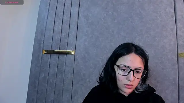 Mythical Girl online show from October 18, 2025, 1:34 pm