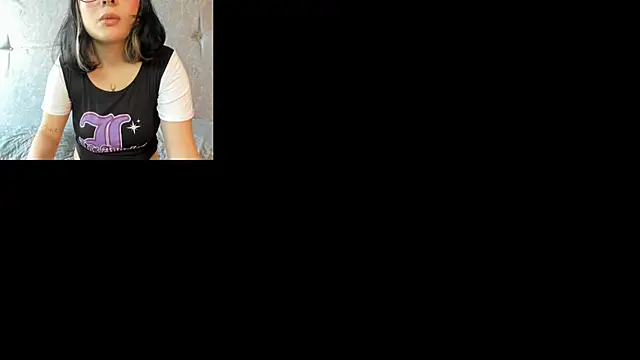 Mythical Girl online show from November 11, 2025, 6:52 pm