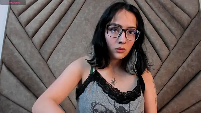 Mythical Girl online show from November 22, 2025, 1:48 am