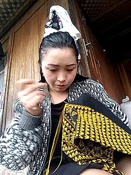 miemie-xx online show from October 25, 2025, 1:13 am