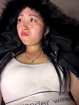 miemie-xx online show from November 20, 2025, 1:11 pm