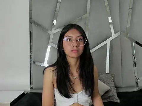 Mia clark18 online show from October 21, 2025, 9:04 pm