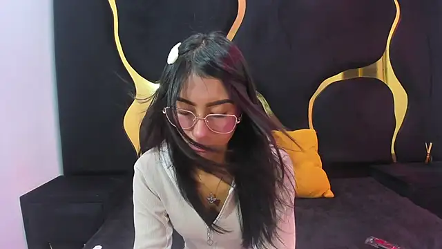 Mia clark18 online show from October 24, 2025, 4:14 pm