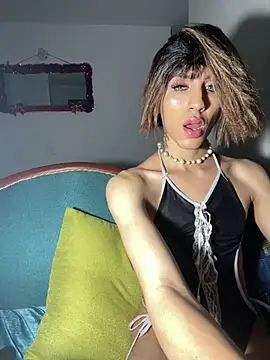 SiaraRealist online show from March 10, 2026, 2:05 am