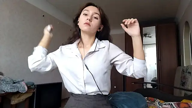 MiaLovelyOne online show from October 21, 2025, 7:20 am