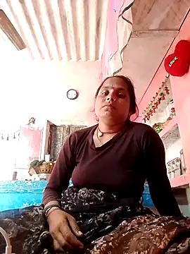 Snapshot of Rekhaji34 chatting on October 12, 2025, 5:50 am Rekhaji34 online show from October 12, 2025, 5:50 am