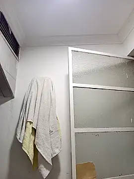 AbbyLewiis online show from November 28, 2025, 9:45 am