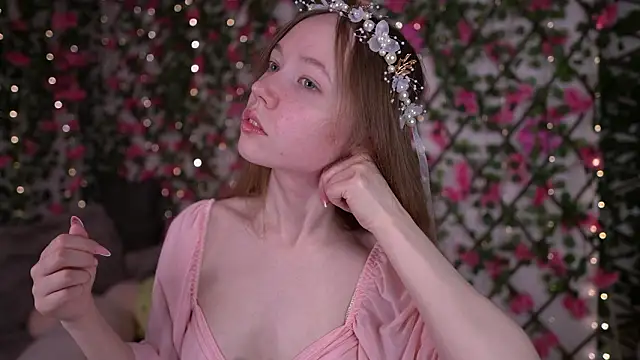 Petite Polly online show from February 22, 2026, 6:06 pm