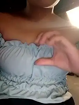 hello-cute online show from October 17, 2025, 3:53 am