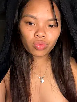 hello-cute online show from December 1, 2025, 3:06 pm