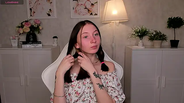 try love  online show from October 10, 2025, 9:41 am