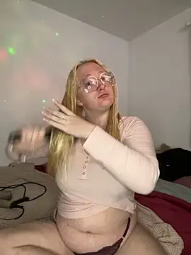 Snapshot of SashaMaexox chatting on October 28, 2025, 8:22 pm SashaMaexox online show from October 28, 2025, 8:22 pm