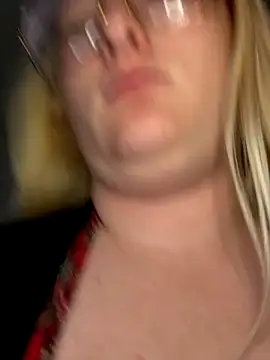 Snapshot of SashaMaexox chatting on November 11, 2025, 7:14 pm SashaMaexox online show from November 11, 2025, 7:14 pm