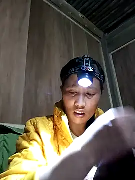 jerry-xx online show from December 19, 2025, 12:01 pm